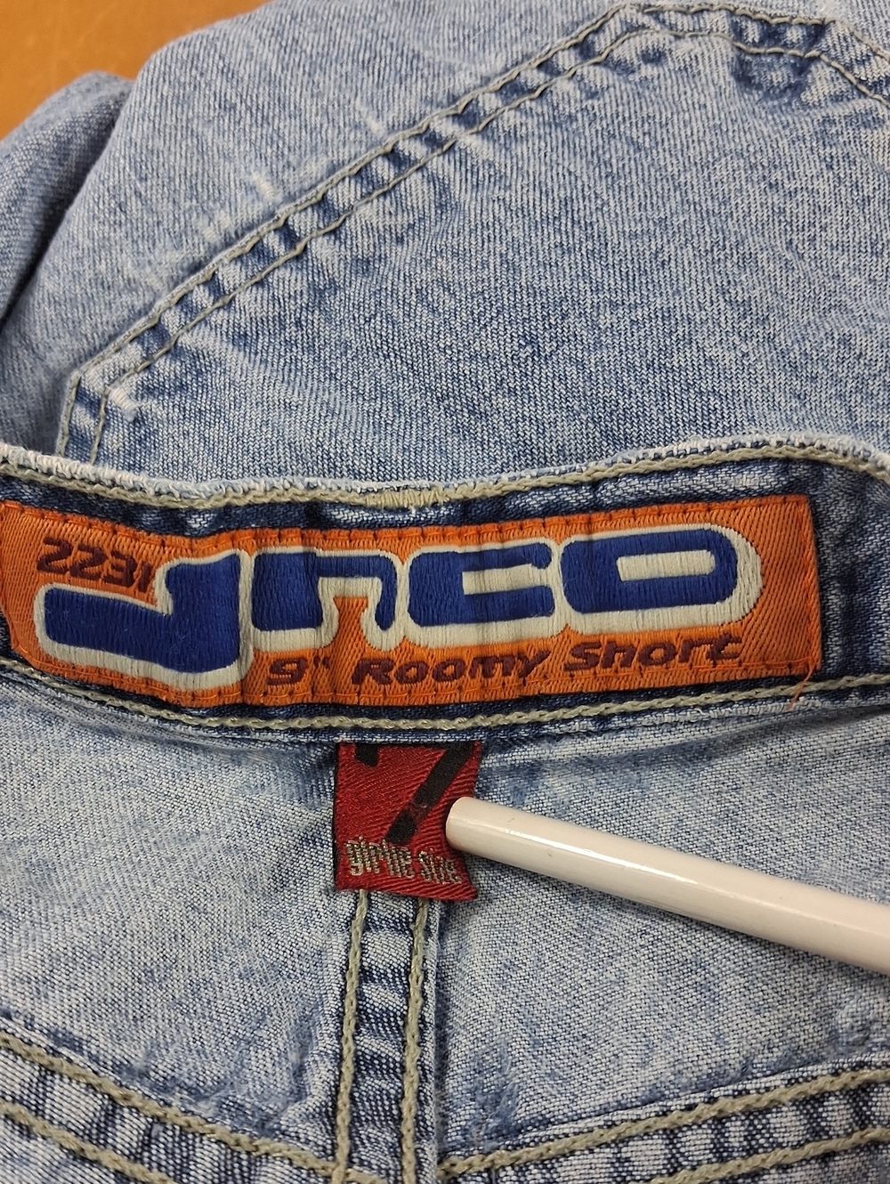 Vintage Jnco Jeans Women's 9" Roomy Light Wash Distressed Baggy Jean Short Sz 7 - Picture 7 of 9